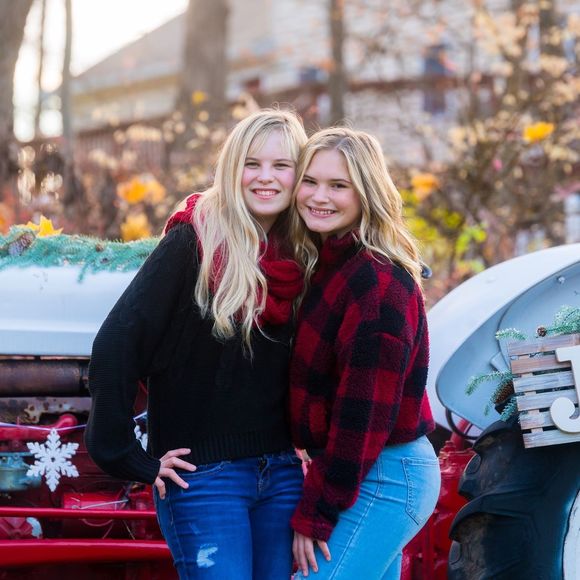 Profile Picture of Stacey Korger (@jskorger) on Poshmark