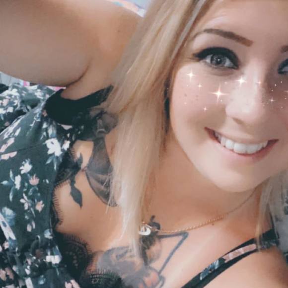 Profile Picture of Kimberly Cmar (@kimberlycmar) on Poshmark