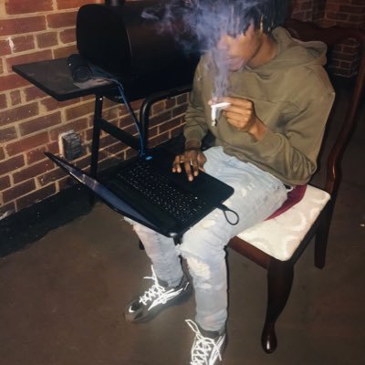 Profile Picture of ⚡️ /so͞op/🥫🍜 (@Supe96) on Twitter