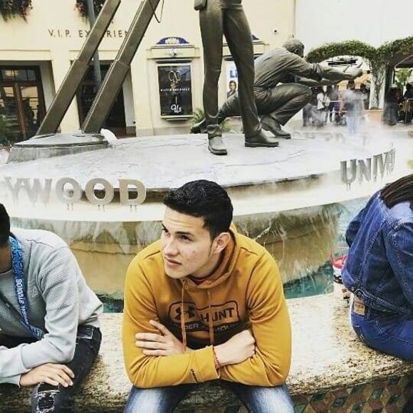 Profile Picture of Abraham Ortiz (@abrahamor) on Poshmark