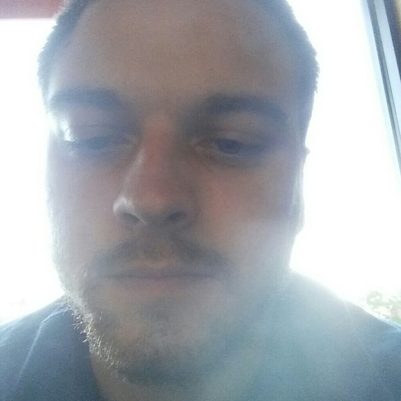 Profile Picture of Jake Avery (@jakebravery) on Poshmark