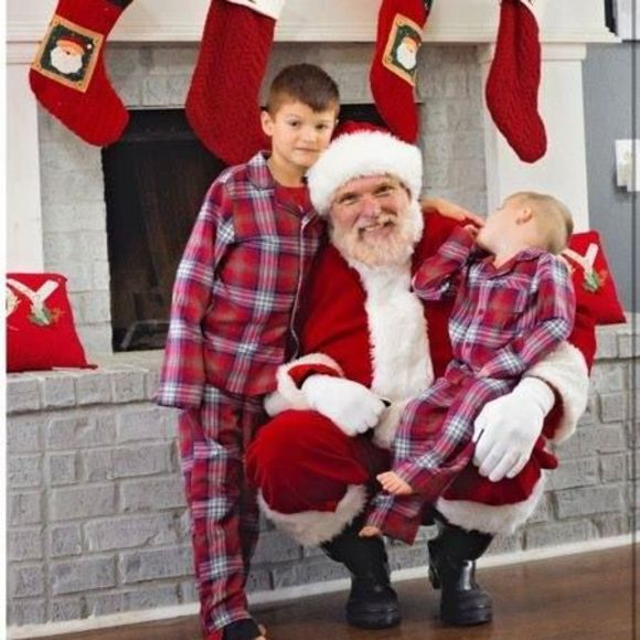 Profile Picture of Randy Wolf (@comedywolf) on Poshmark