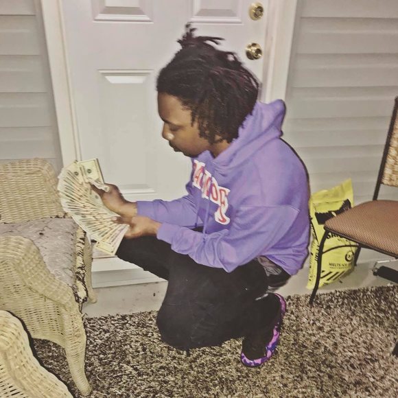 Profile Picture of Devarious Mcpherson (@darealbcbaby1) on Poshmark