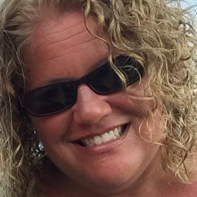 Profile Picture of Amy Duff (@aduff1303) on Twitter