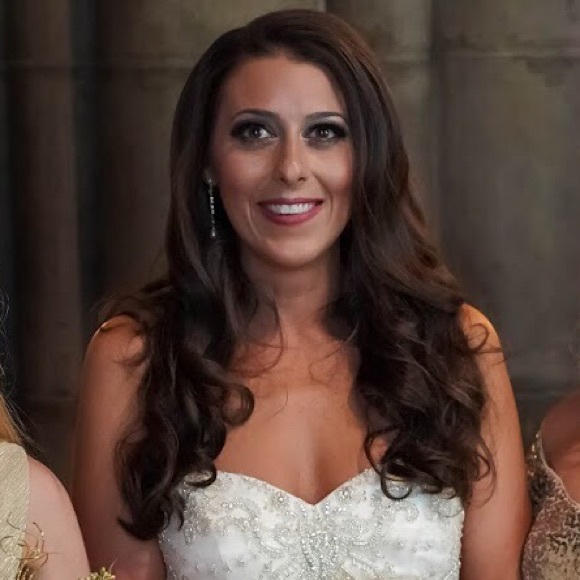 Profile Picture of Alexandra Miele (@ajmiele0287) on Poshmark