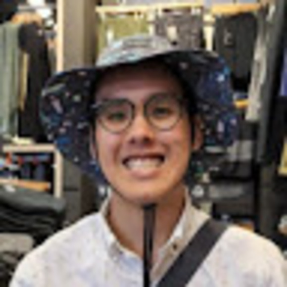 Profile Picture of Alvin Liang (@alvinwliang91) on Poshmark