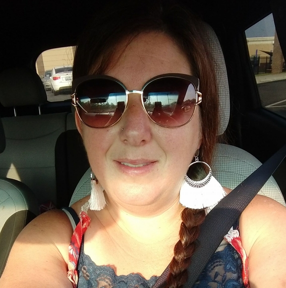 Profile Picture of Kayla Emler (@rebelchik53) on Poshmark