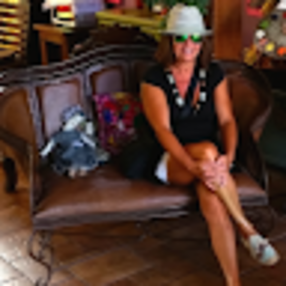 Profile Picture of Judi Katona (@judikatona) on Poshmark