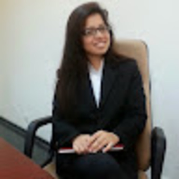 Profile Picture of Aruna Singh (@singharuna0022) on Poshmark