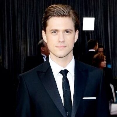 Profile Picture of Aaron Tveit Obsessed (@tveit_aaron) on Twitter