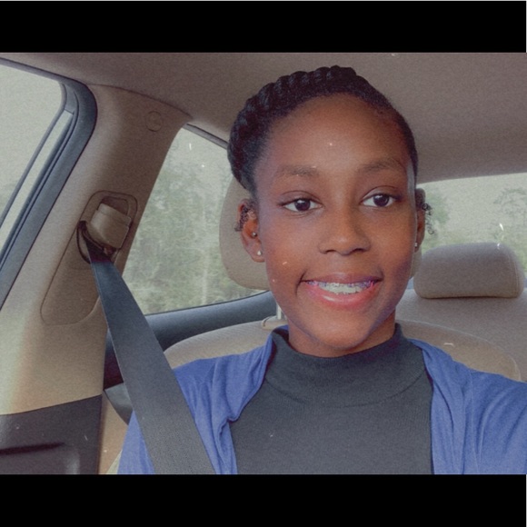 Profile Picture of Shameka Espree (@srespree) on Poshmark