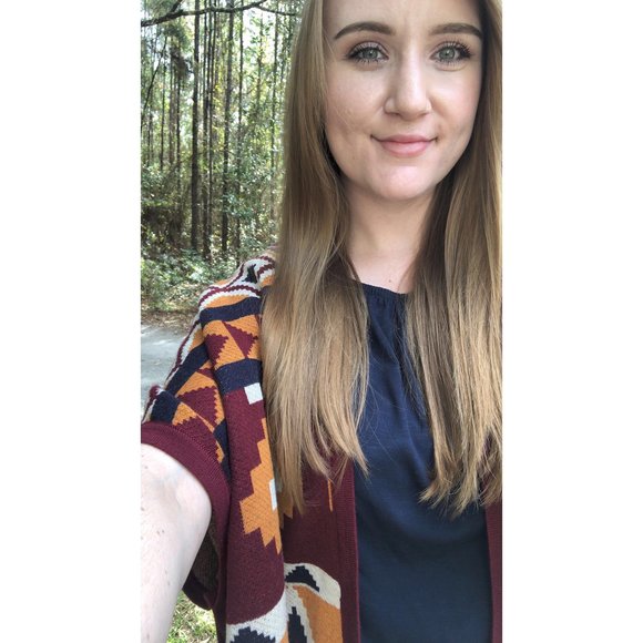 Profile Picture of Olivia Nagel (@oliviadawn2013) on Poshmark
