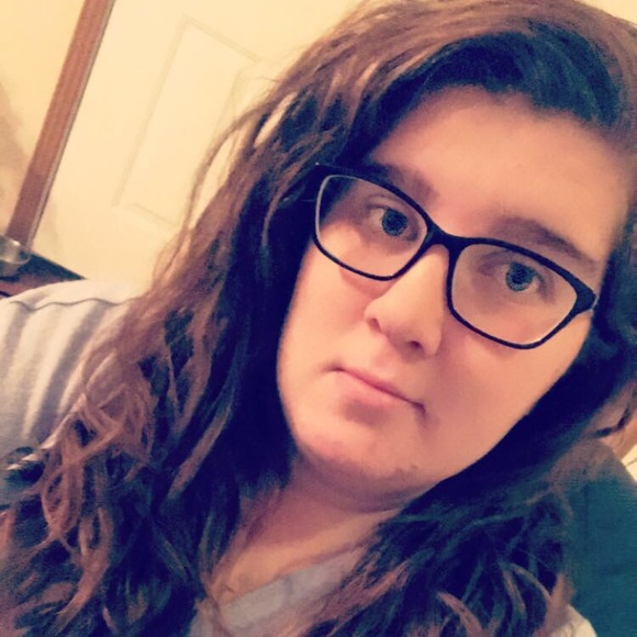 Profile Picture of Brianna Lennon (@briannalennon) on Poshmark