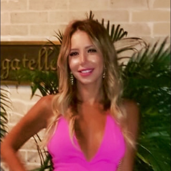 Profile Picture of Tatyana Yakovleva (@tyakovleva) on Poshmark