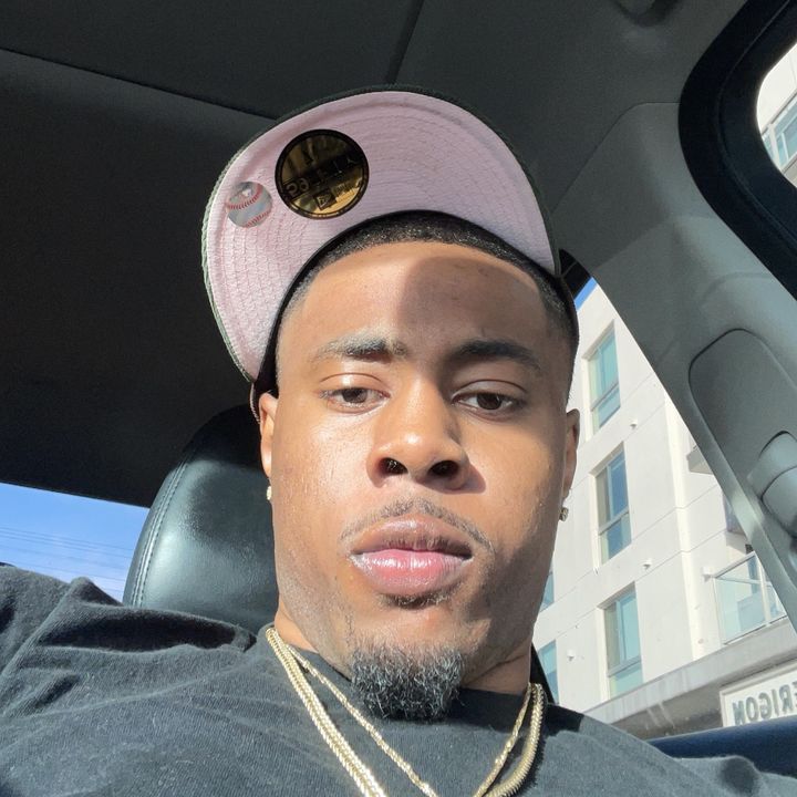 Profile Picture of lamont (@thehoodhero) on Tiktok