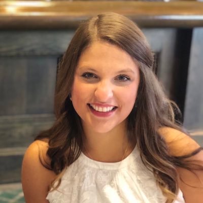 Profile Picture of Sara Beebe  🐝 (@SaraMBeebe) on Twitter