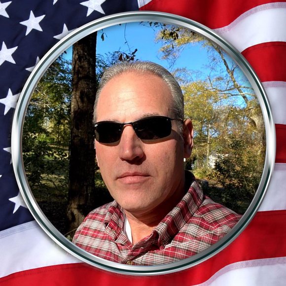 Profile Picture of Jeff Tramell (@silverrabbit504) on Poshmark