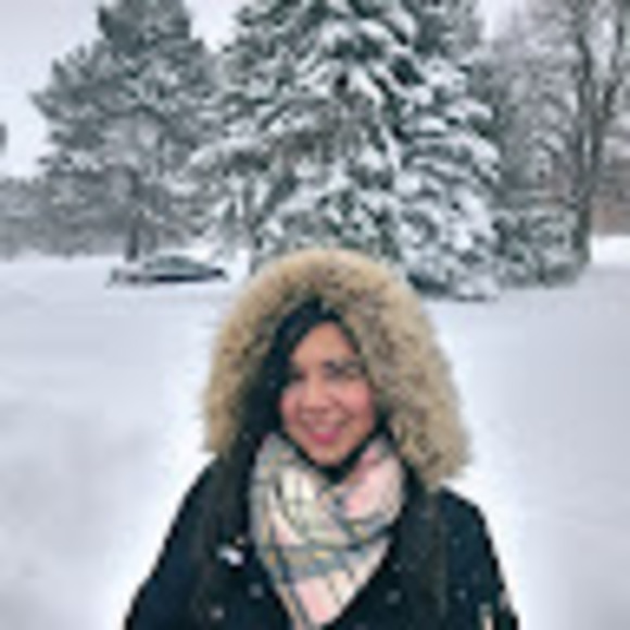 Profile Picture of Luisa Cabrera (@amigaluisa) on Poshmark