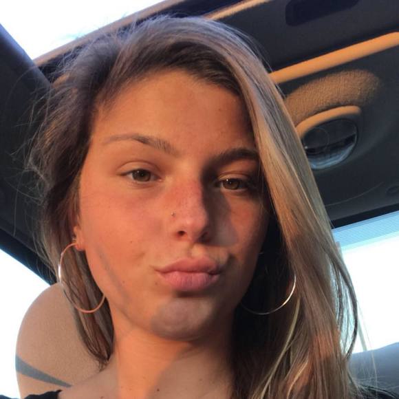 Profile Picture of Alice Ottolino (@aliceottolino) on Poshmark