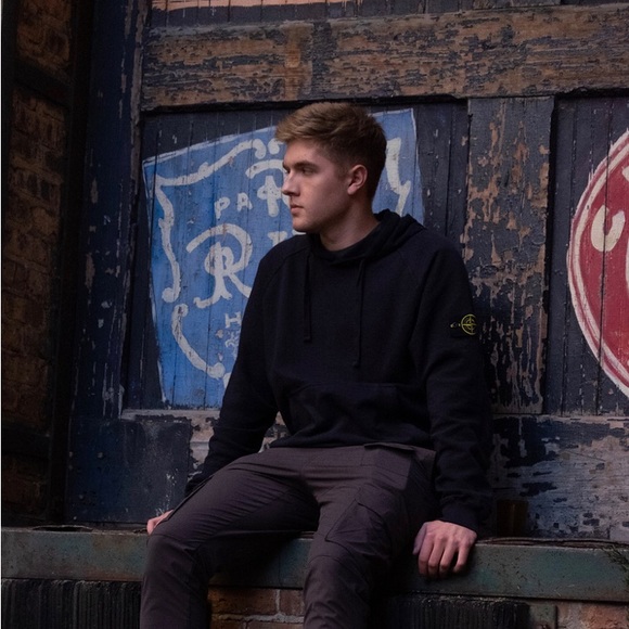 Profile Picture of Chris Wayman (@cwayman250) on Poshmark