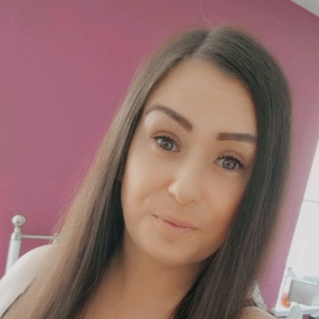 Profile Picture of JC (@jennycarlton7) on Tiktok