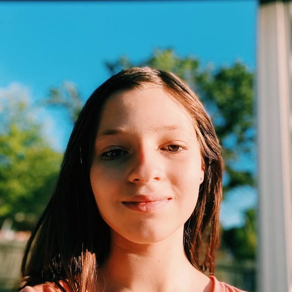 Profile Picture of Carleigh Roberts (@carleighrobe648) on Poshmark