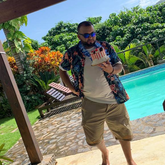 Profile Picture of Fernando Gil (@fern44) on Poshmark