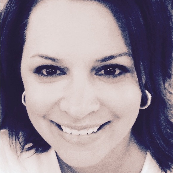 Profile Picture of K Gekler (@kgekler) on Poshmark