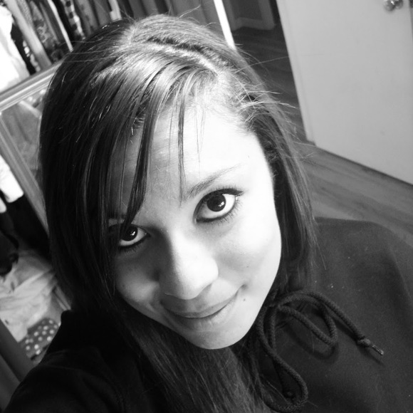 Profile Picture of Hope Wheeler (@hopewheeler21) on Poshmark