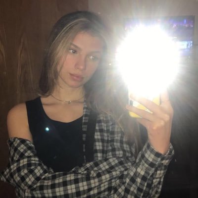 Profile Picture of Lilly Newman (@LillyNe74940418) on Twitter