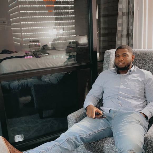 Profile Picture of Jonathan Hodges (@jayhodgee) on Poshmark