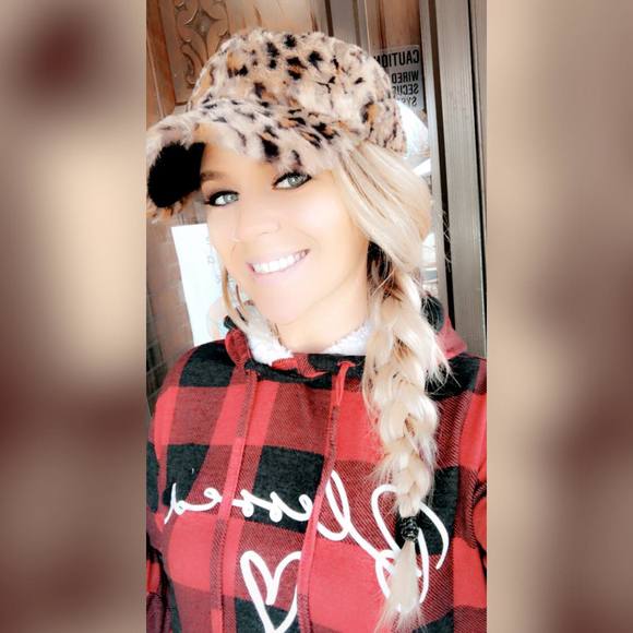 Jaimie Doiel - Poshmark Profile Picture of Jaimie Doiel (@odoielrules) on Poshmark