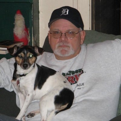 Profile Picture of Craig Darcy Schaffer (@square1bassman) on Twitter