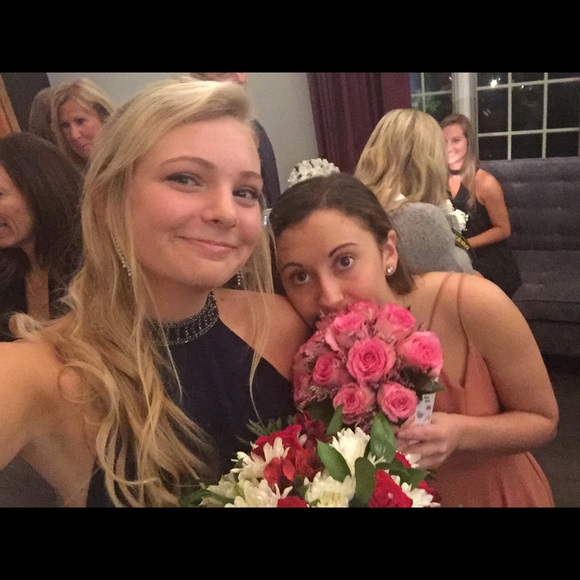 Cassie Keenan - Poshmark Profile Picture of Cassie Keenan (@cassiekeenan) on Poshmark