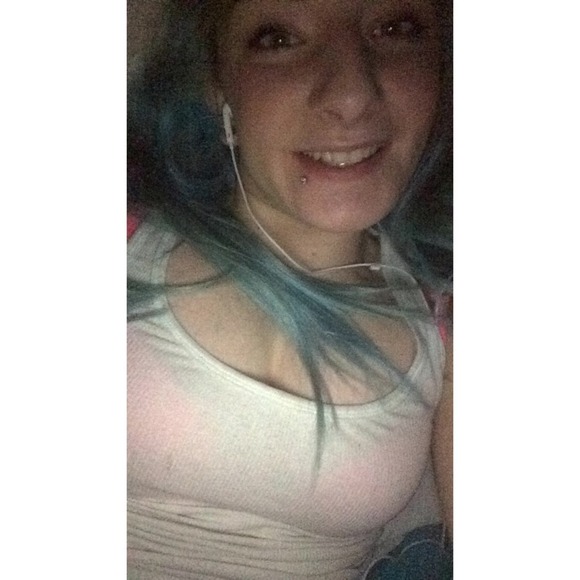 Profile Picture of Jenna Rundquist (@jennarundquist) on Poshmark