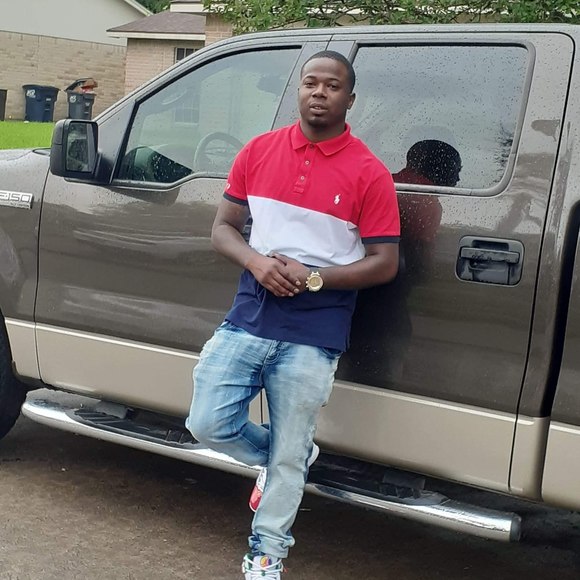 Profile Picture of Peter Hackaday (@peterhackaday) on Poshmark