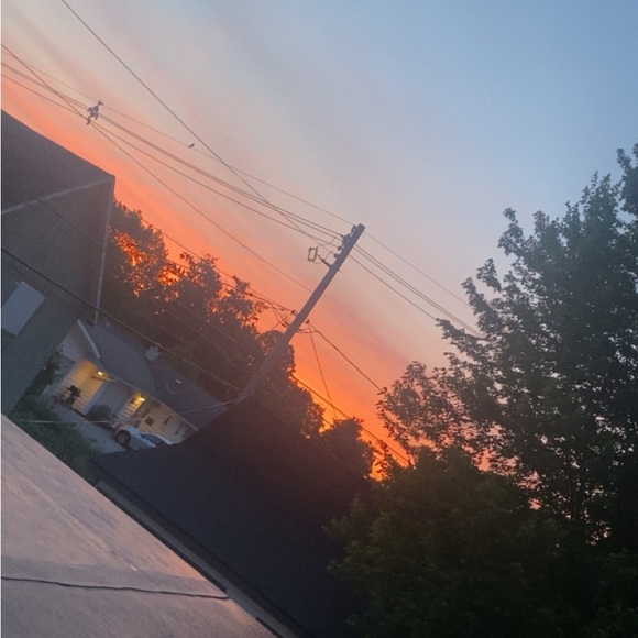 Profile Picture of Ivy Avenatti (@ivy_avenatti) on Poshmark