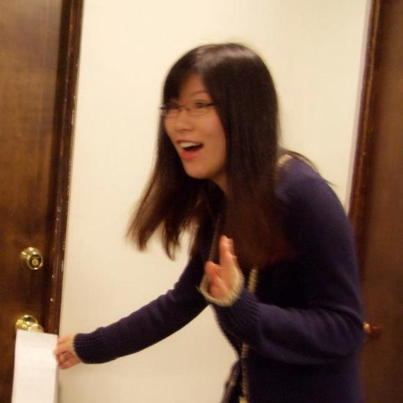 Profile Picture of Zhengyu Zhu (@tinazhzhy) on Poshmark