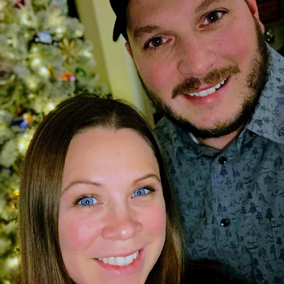 Profile Picture of Melissa Larsen (@mhs2s143) on Poshmark