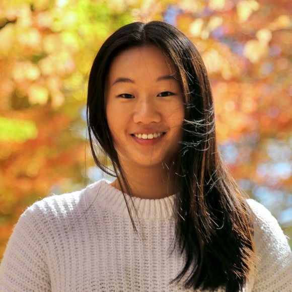 Profile Picture of Miranda Yu (@mirandayu12) on Poshmark