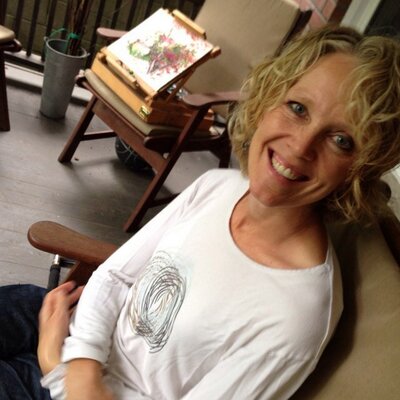 Profile Picture of Donna Hull (@donnaaahull) on Twitter