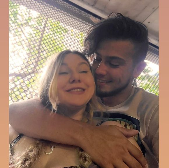 Profile Picture of Koral Linser (@leafylust) on Poshmark