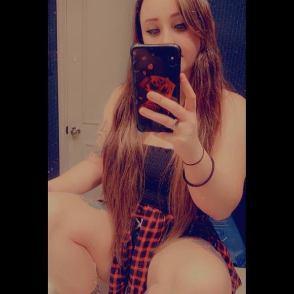 Profile Picture of Addison Ford (@ry0u0kay97) on Poshmark