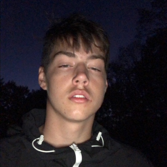 Profile Picture of John Fraser (@jfraser1207) on Poshmark