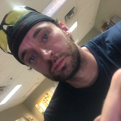 Profile Picture of Fred Pringle (@infantryFloss) on Twitter