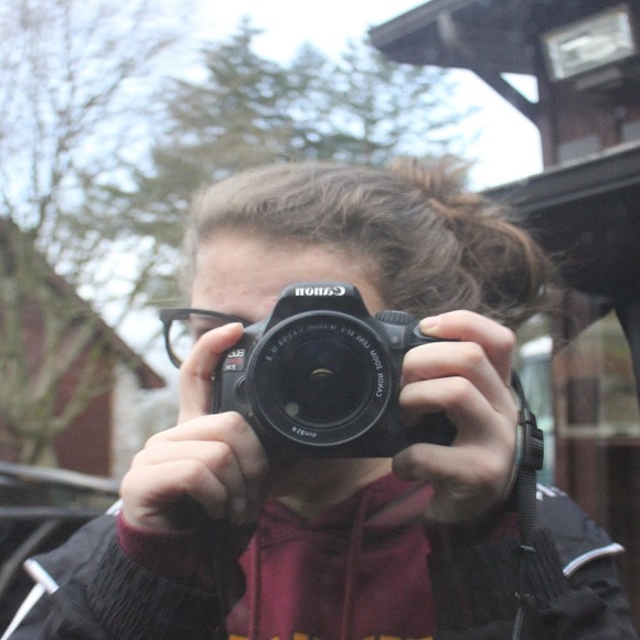 Profile Picture of Maddi Hohner (@maddihohner) on Poshmark