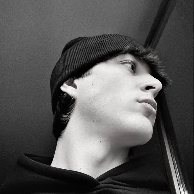 Profile Picture of ricky (@riccardocestaroo) on Tiktok