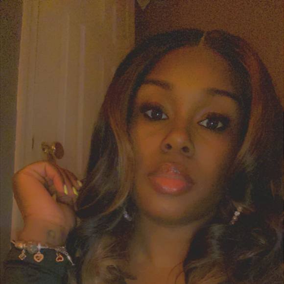 Profile Picture of Erica Page (@ericaw2fly4u) on Poshmark