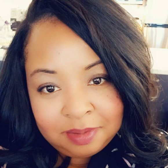 Profile Picture of Shea Walker (@super_shea) on Poshmark