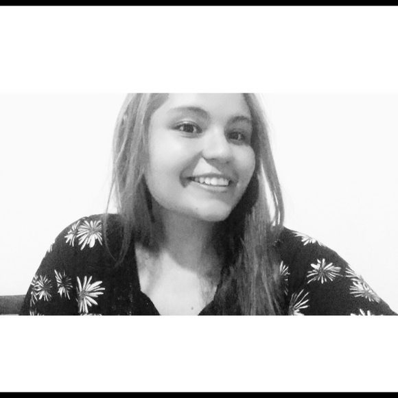 Gabriella Andrade - Poshmark Profile Picture of Gabriella Andrade (@gabriellaa1021) on Poshmark